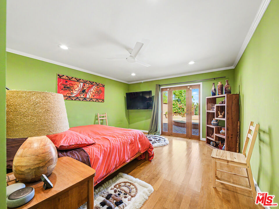 3106 Voltaire Dr