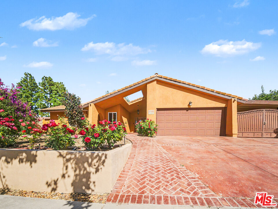 3106 Voltaire Dr