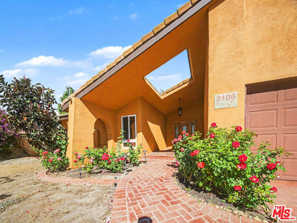3106 Voltaire Dr