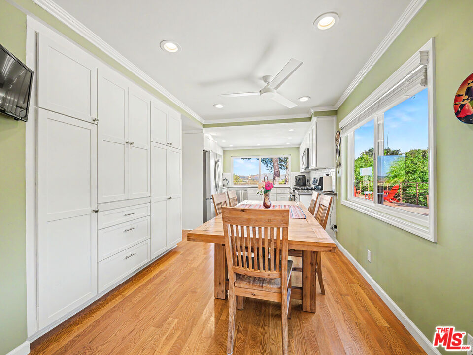3106 Voltaire Dr