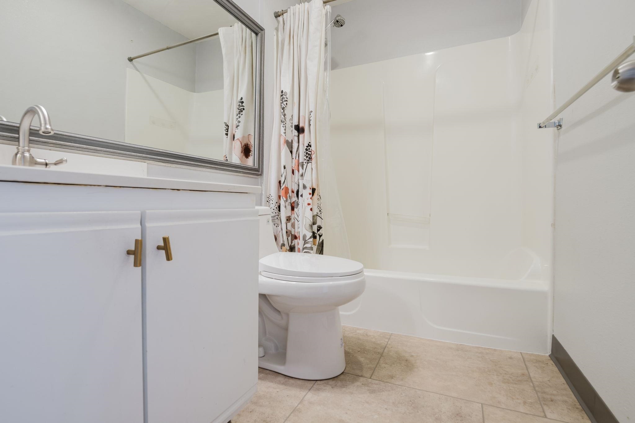 2901 Macarthur Blvd # 210