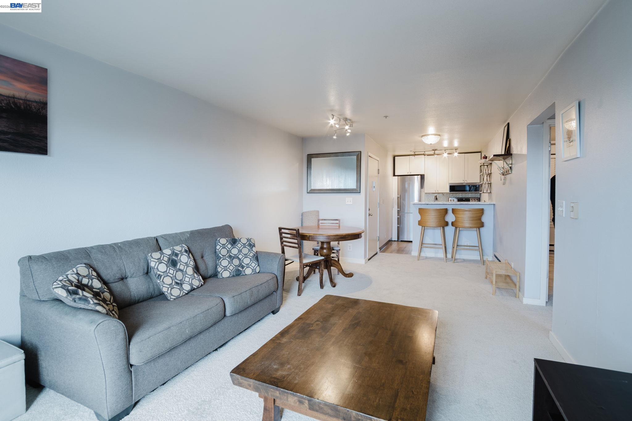 2901 Macarthur Blvd # 210