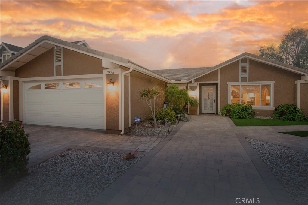 7896 Lakeside Drive