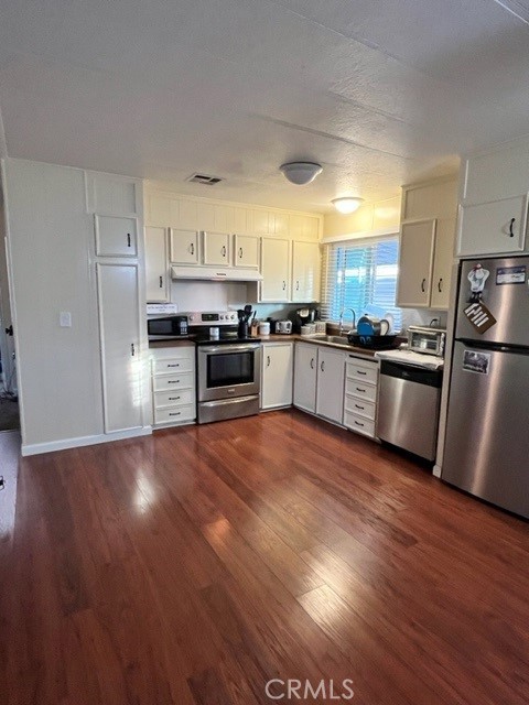 626 N Dearborn Street 1