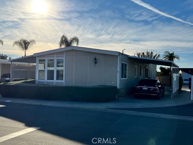 626 N Dearborn Street 1