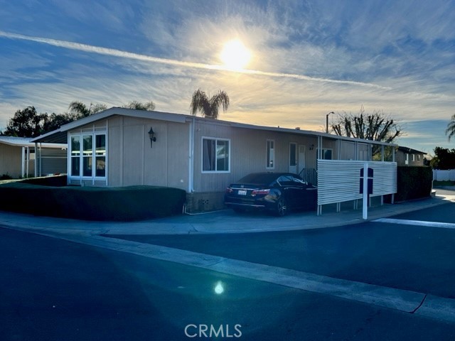 626 N Dearborn Street 1