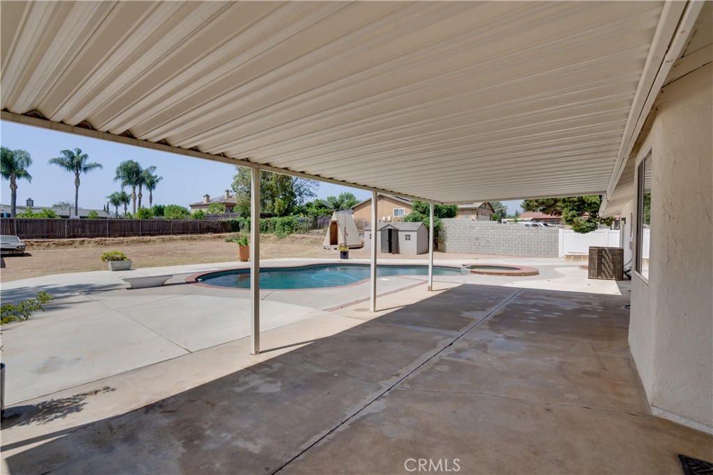 18825 Mariposa Avenue