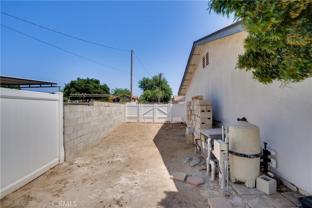 18825 Mariposa Avenue