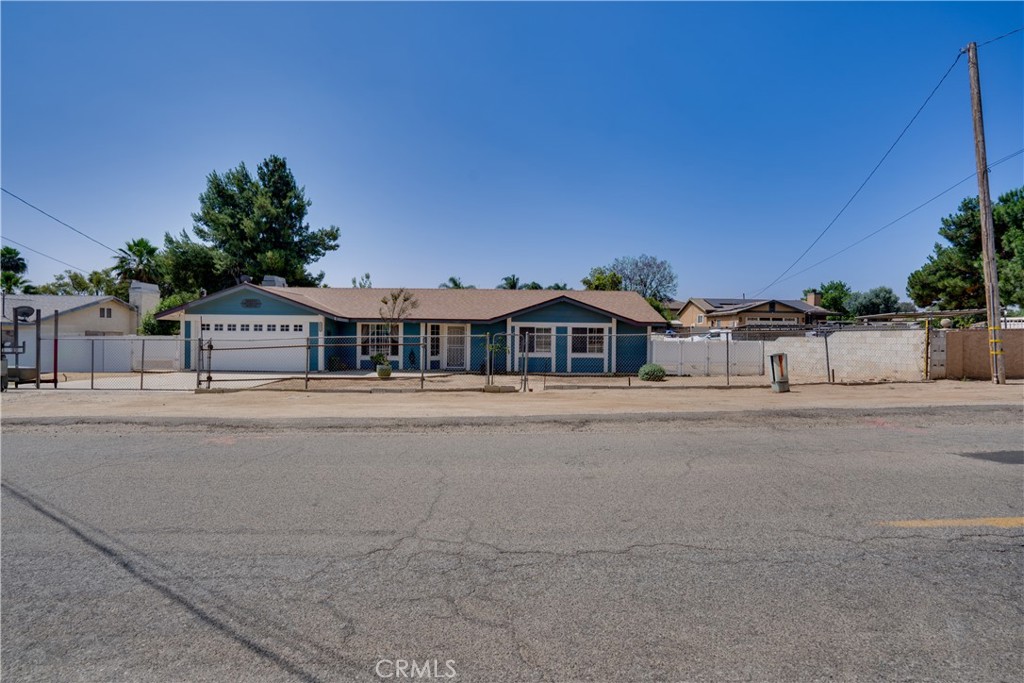 18825 Mariposa Avenue