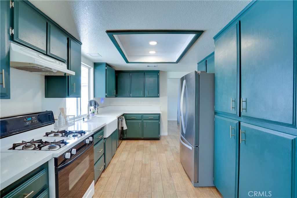 18825 Mariposa Avenue