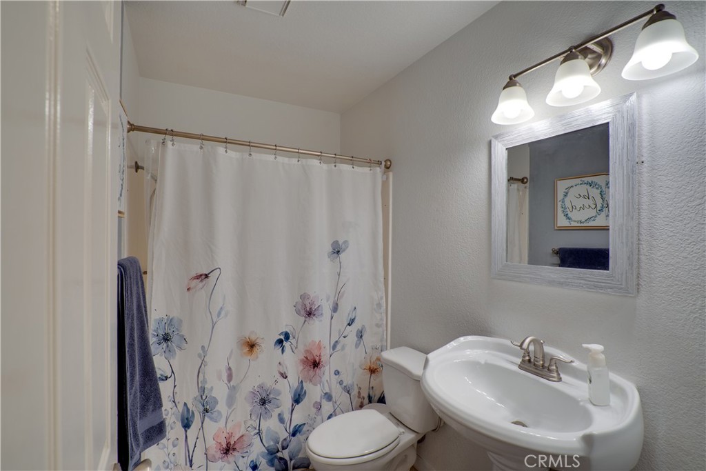 18825 Mariposa Avenue