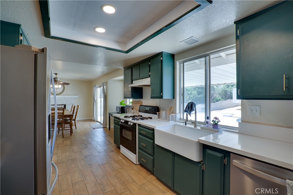 18825 Mariposa Avenue