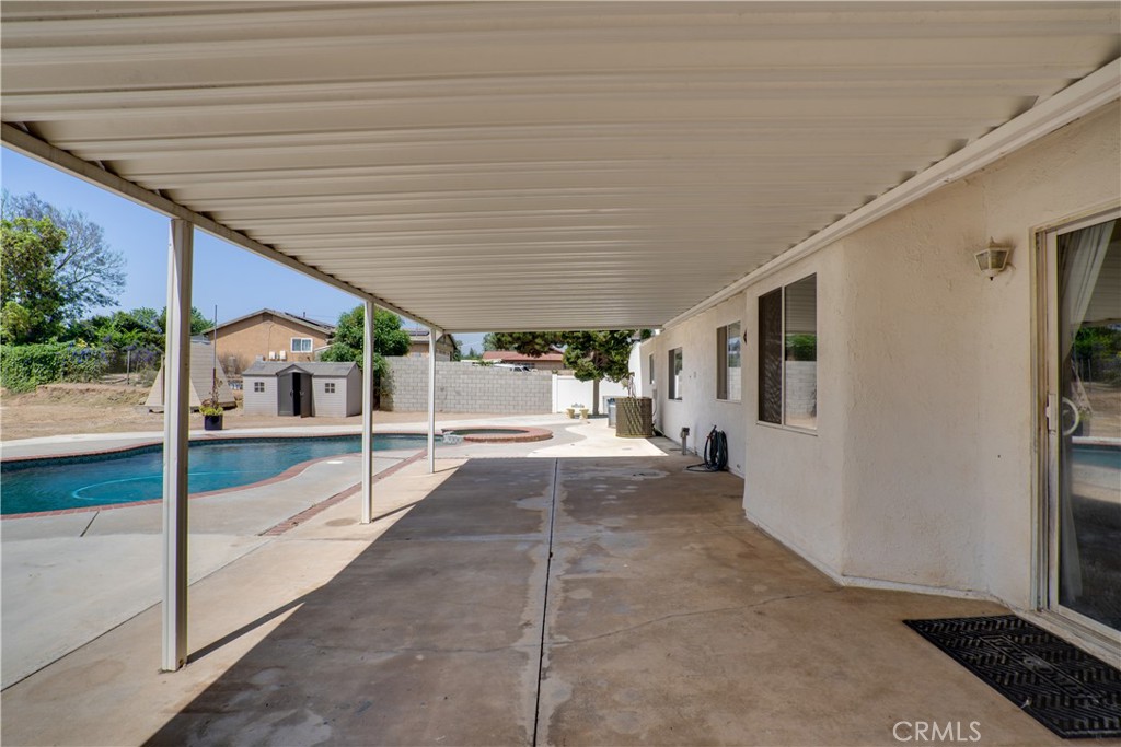 18825 Mariposa Avenue