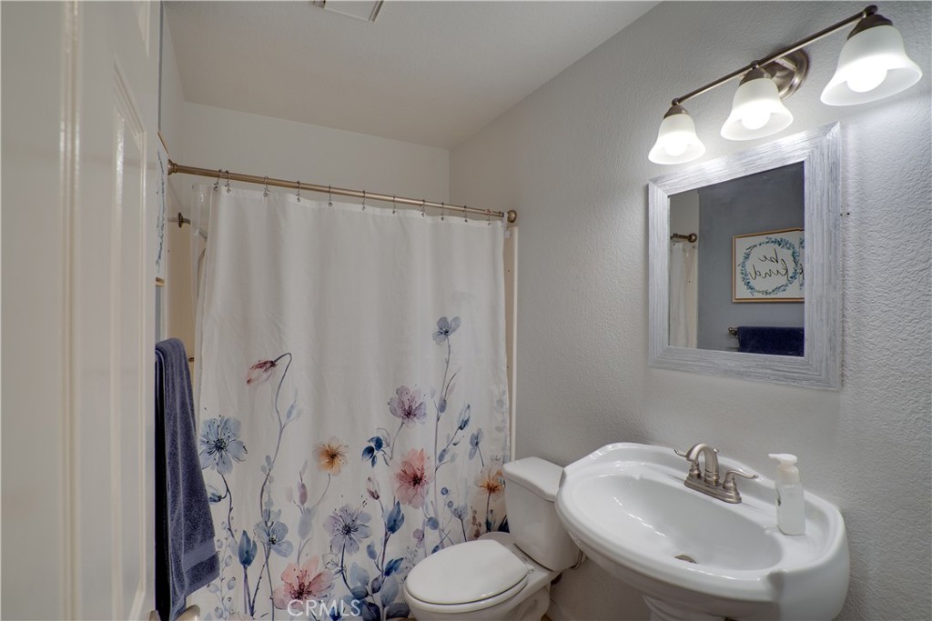 18825 Mariposa Avenue