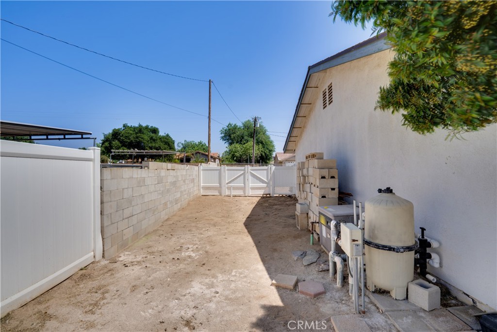 18825 Mariposa Avenue