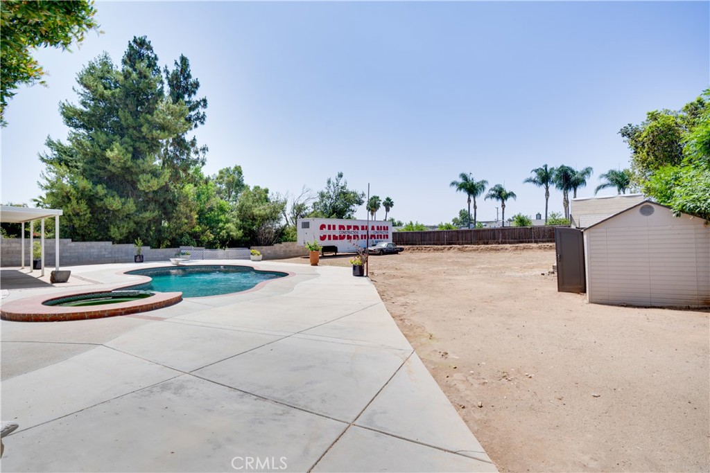 18825 Mariposa Avenue