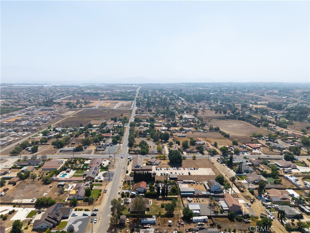 18825 Mariposa Avenue