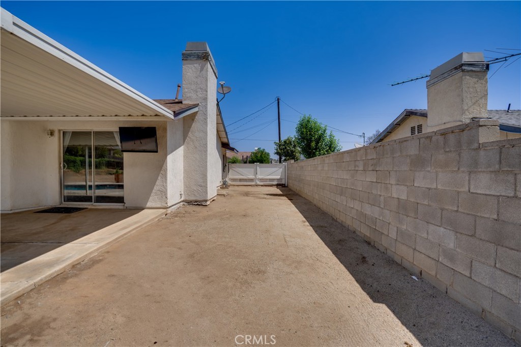 18825 Mariposa Avenue