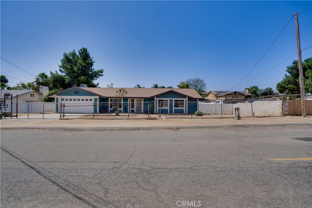 18825 Mariposa Avenue