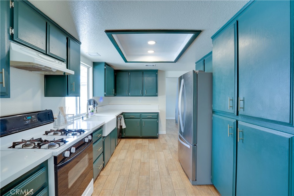 18825 Mariposa Avenue