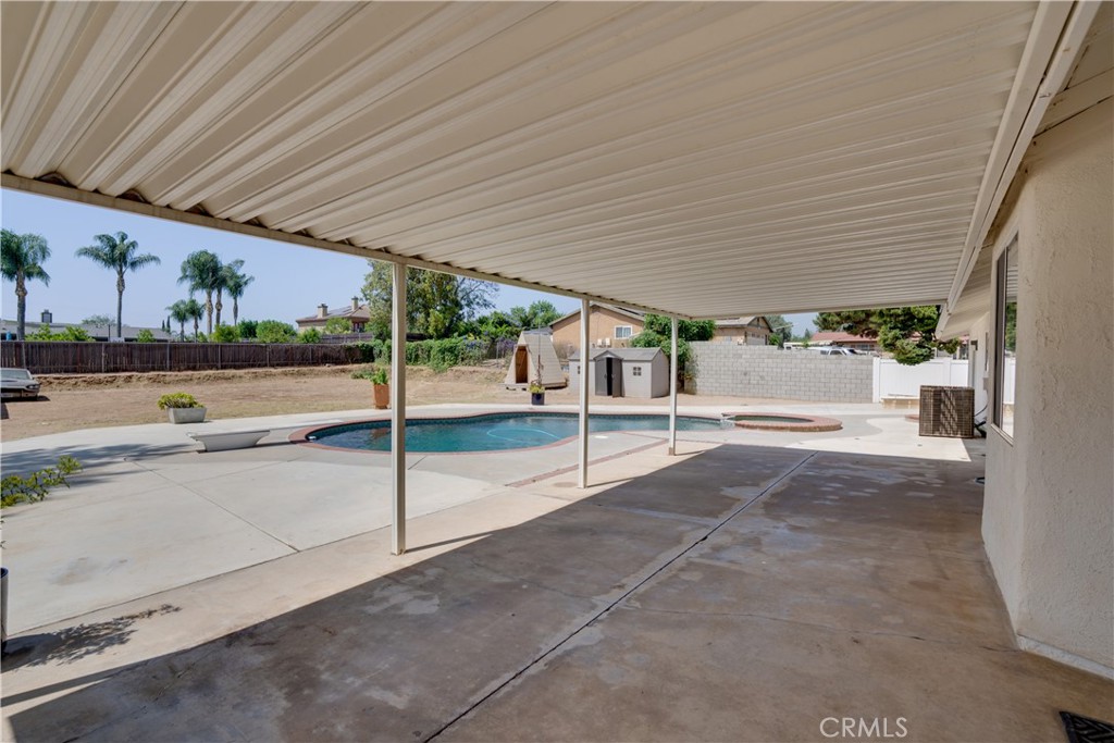 18825 Mariposa Avenue