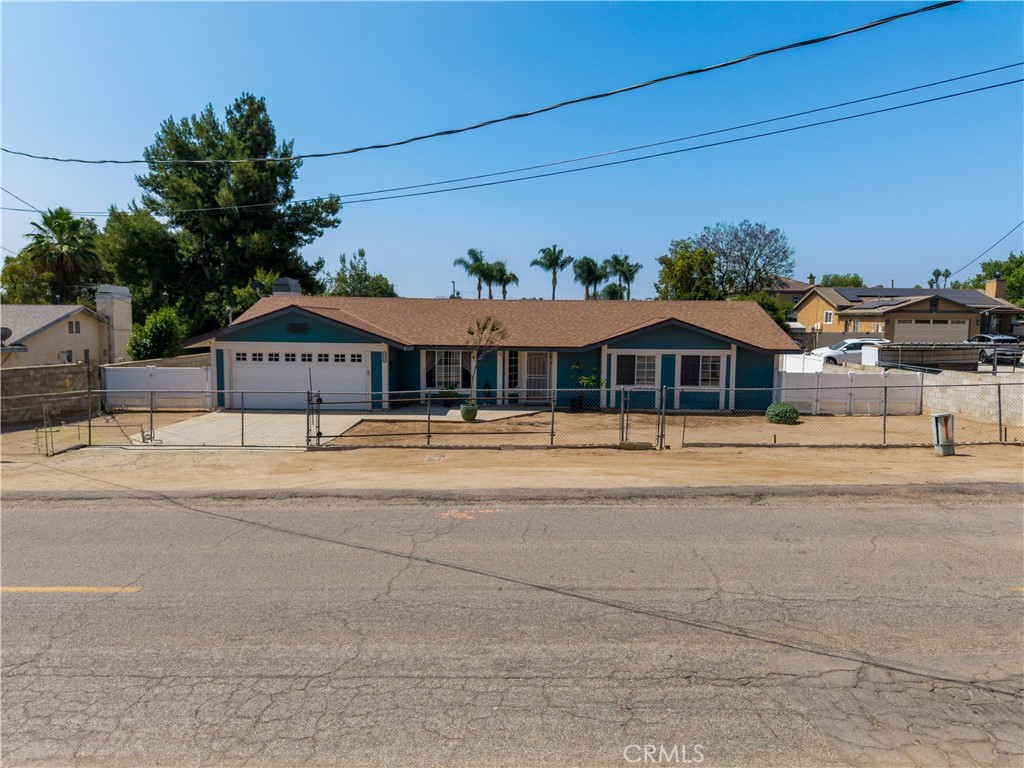 18825 Mariposa Avenue