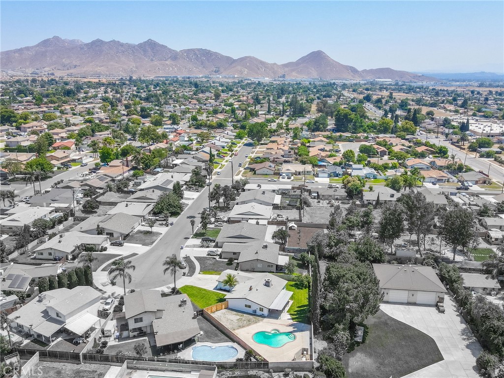 12338 Vivienda Avenue