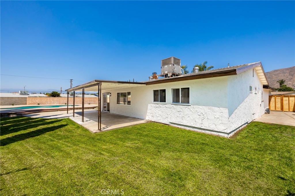 12338 Vivienda Avenue