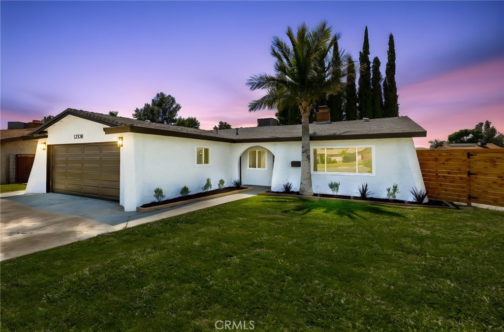 12338 Vivienda Avenue