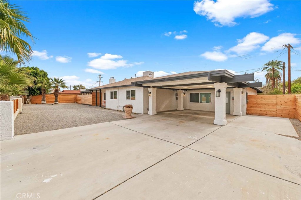 4351 E Calle De Carlos