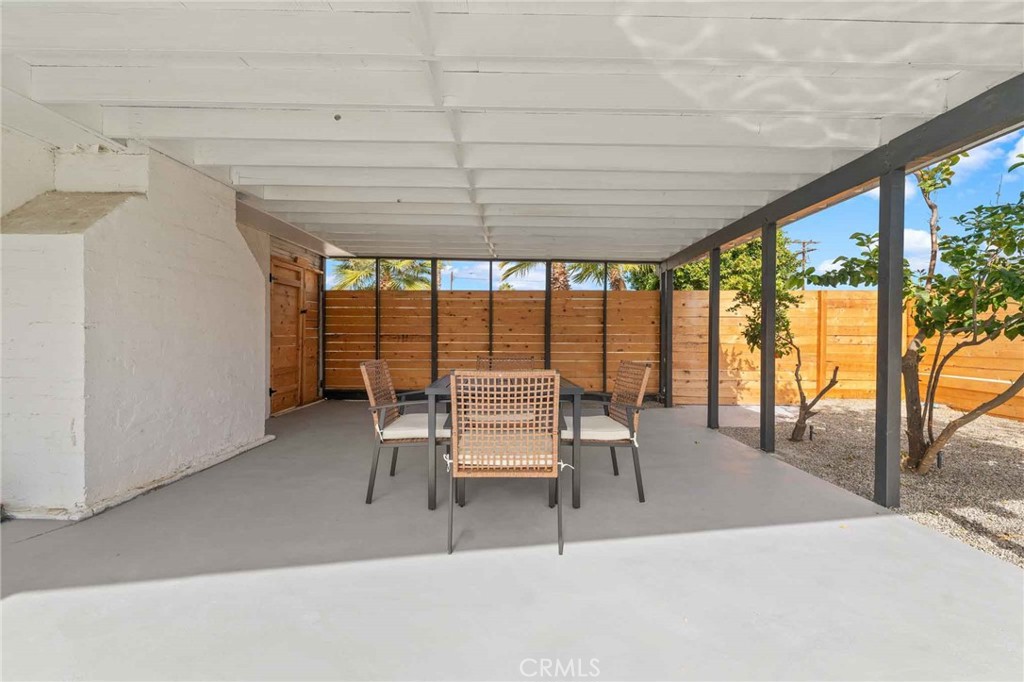 4351 E Calle De Carlos