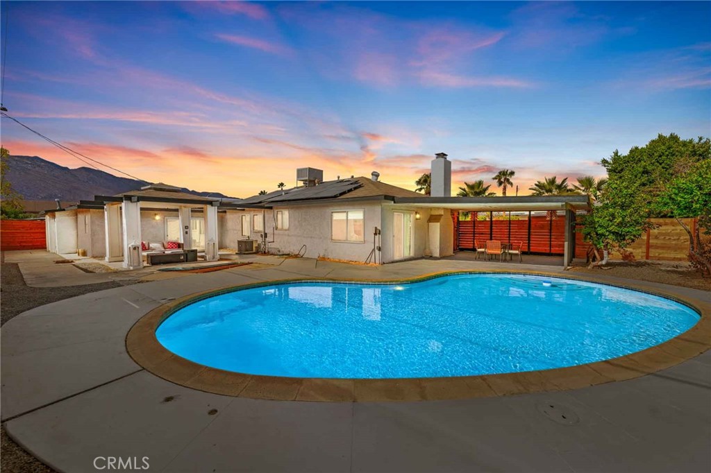 4351 E Calle De Carlos