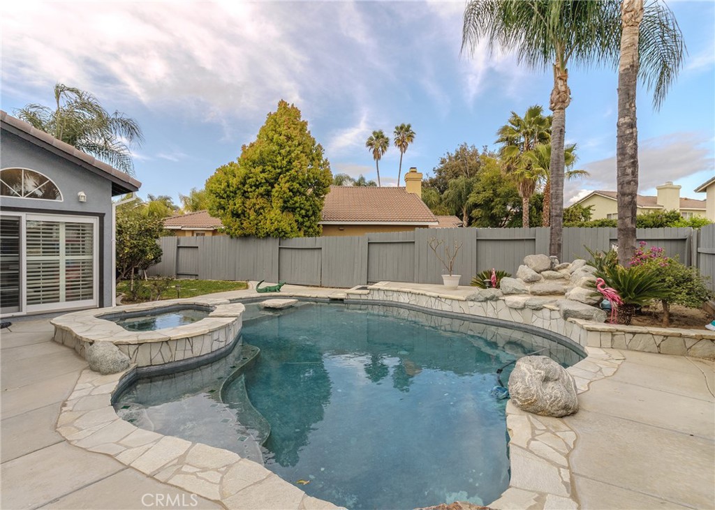 39672 Maple Leaf Court