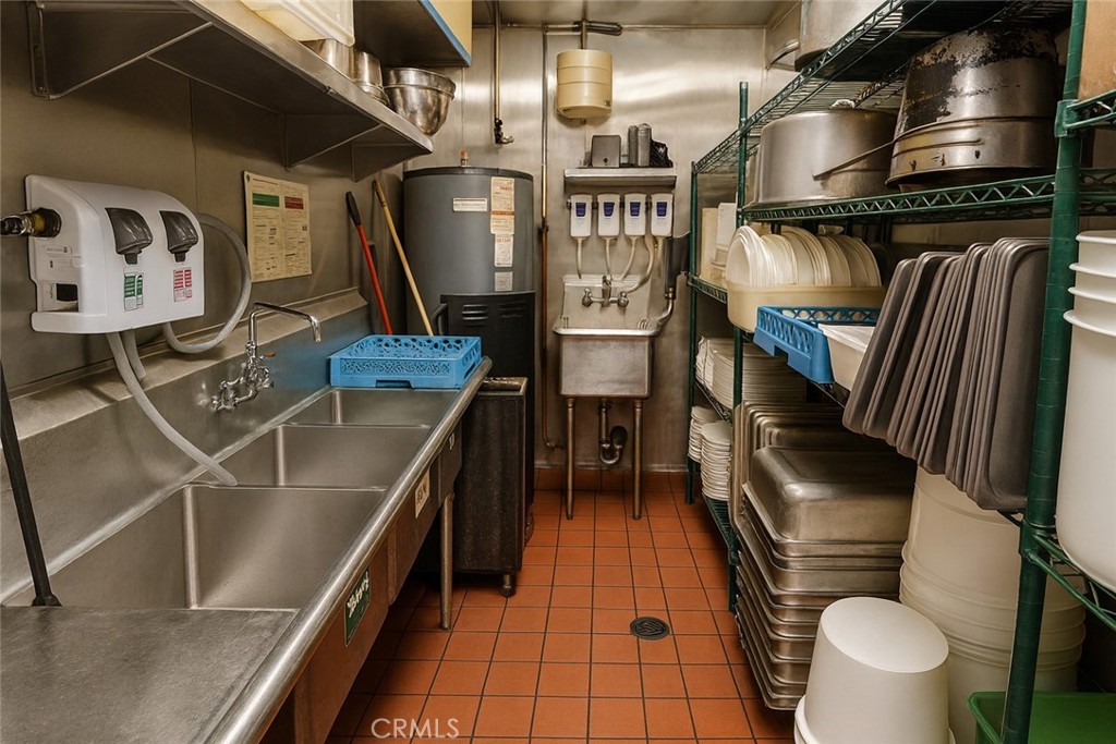 1520 W 6th Street 8