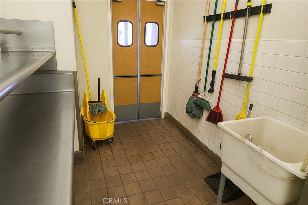 1380 E Florida Avenue