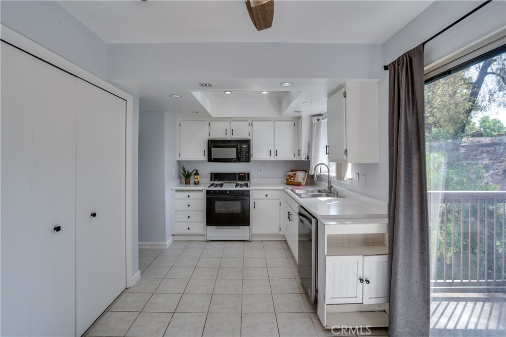 500 N Tustin Avenue 218