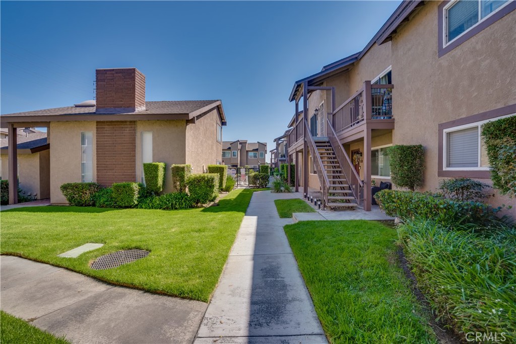 500 N Tustin Avenue 218