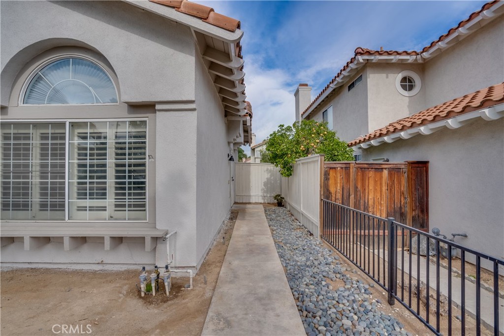 2173 Tehachapi Drive