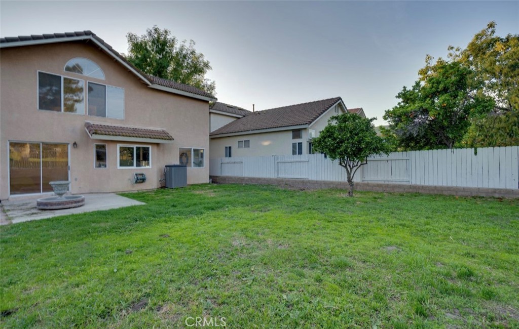 5548 El Palomino Drive