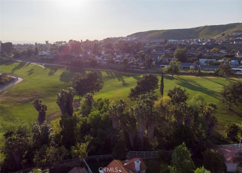 5548 El Palomino Drive