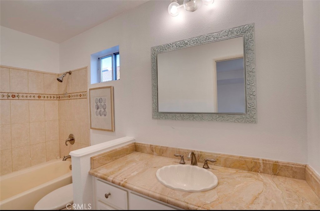 5548 El Palomino Drive