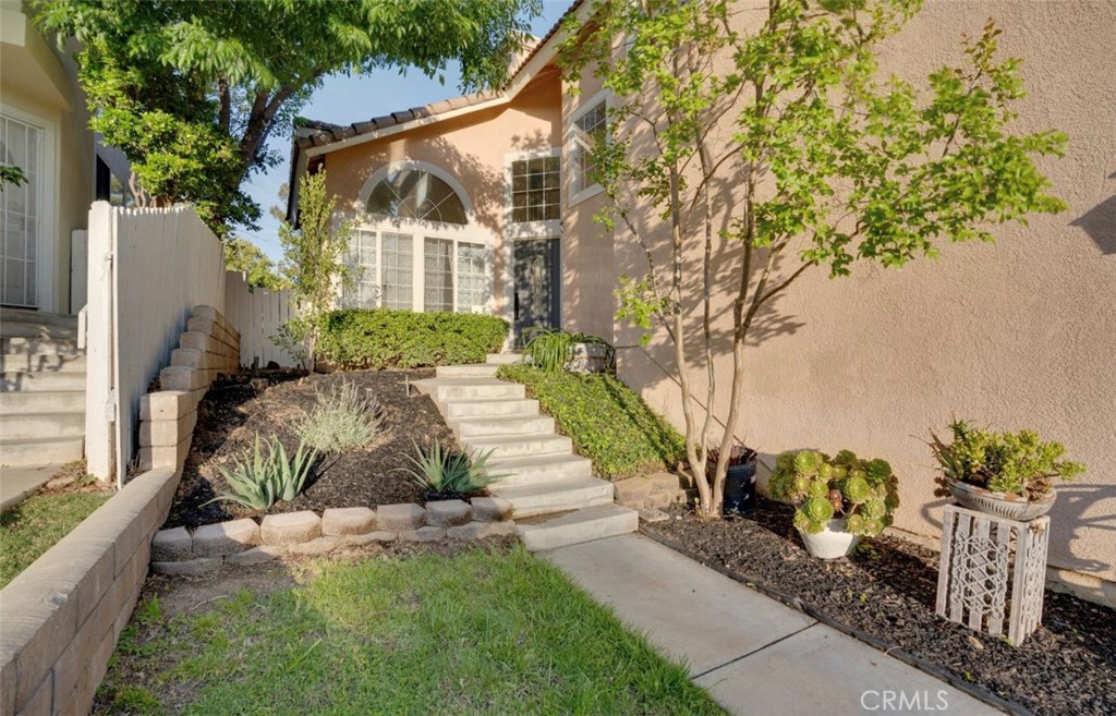 5548 El Palomino Drive