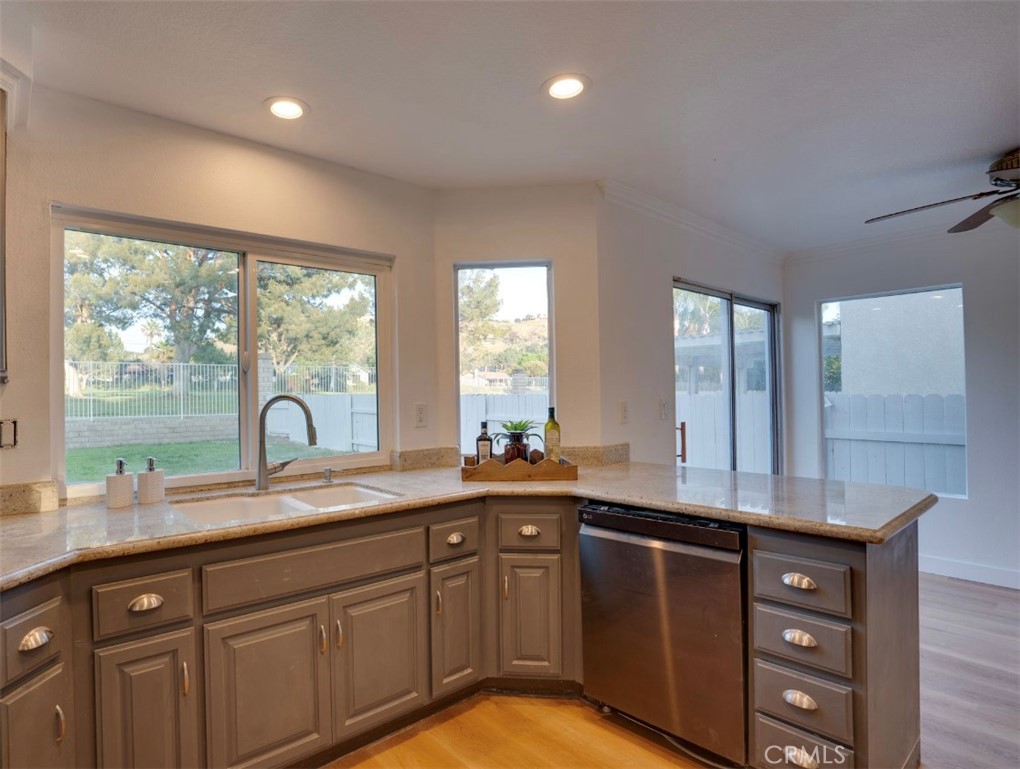 5548 El Palomino Drive