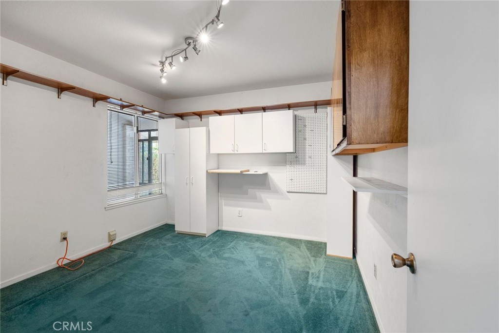 3065 Harrison Street