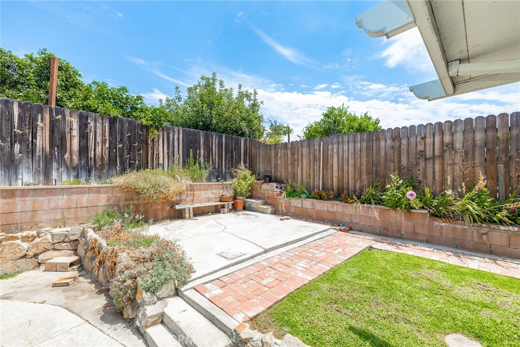 3065 Harrison Street