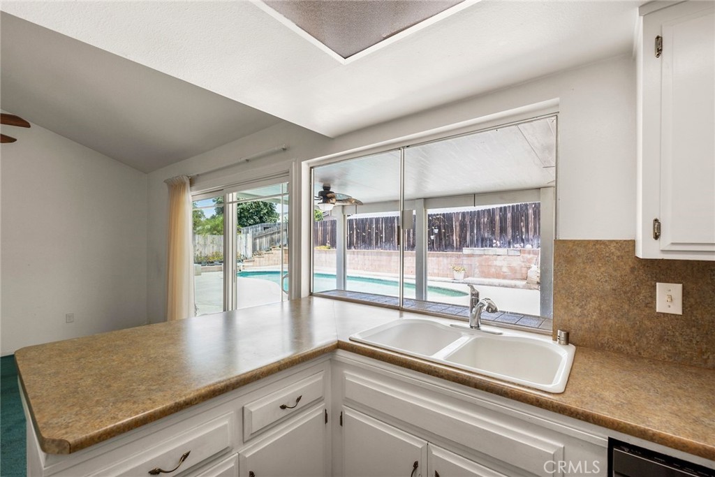 3065 Harrison Street