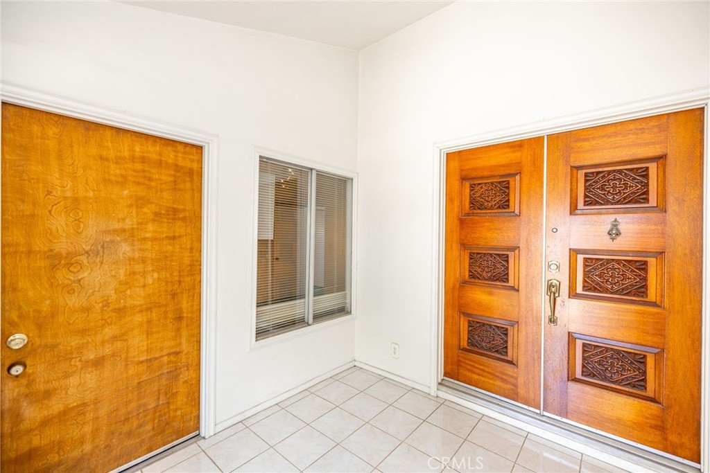 3065 Harrison Street