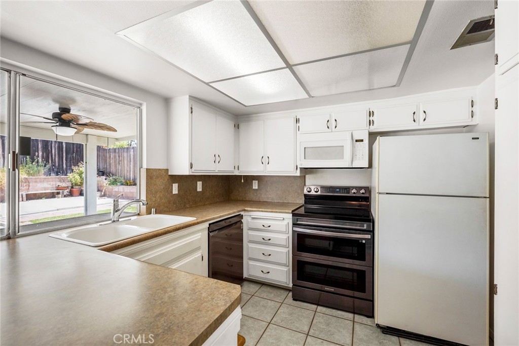 3065 Harrison Street