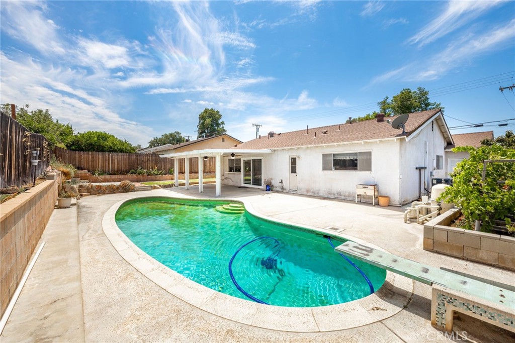 3065 Harrison Street