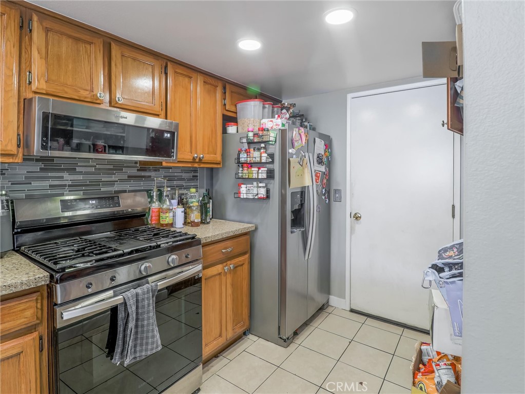 820 W Compton Boulevard 5